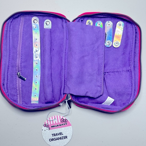 Sanrio Hello Kitty Travel Organizer - Picture 4 of 5